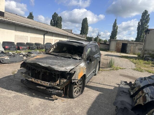 Чорний Лексус ЛХ, об'ємом двигуна 5.7 л та пробігом 135 тис. км за 13000 $, фото 4 на Automoto.ua