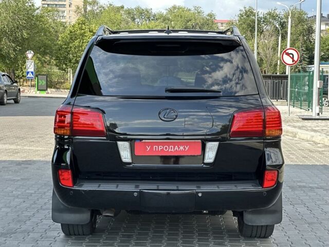 Черный Лексус ЛХ, объемом двигателя 5.7 л и пробегом 160 тыс. км за 26500 $, фото 2 на Automoto.ua