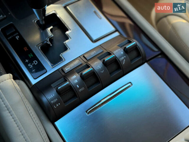 Чорний Лексус ЛХ, об'ємом двигуна 5.66 л та пробігом 106 тис. км за 37999 $, фото 36 на Automoto.ua