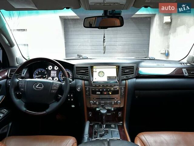 Черный Лексус ЛХ, объемом двигателя 5.66 л и пробегом 225 тыс. км за 30000 $, фото 33 на Automoto.ua