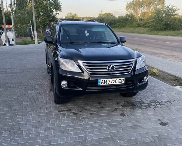 Черный Лексус ЛХ, объемом двигателя 5.66 л и пробегом 338 тыс. км за 32000 $, фото 6 на Automoto.ua