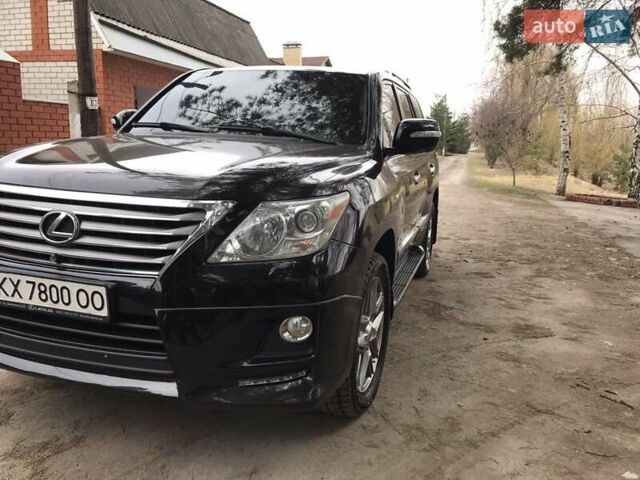Черный Лексус ЛХ, объемом двигателя 5.7 л и пробегом 197 тыс. км за 39000 $, фото 2 на Automoto.ua