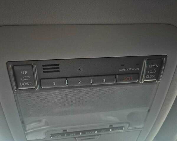 Черный Лексус ЛХ, объемом двигателя 5.66 л и пробегом 220 тыс. км за 29500 $, фото 32 на Automoto.ua