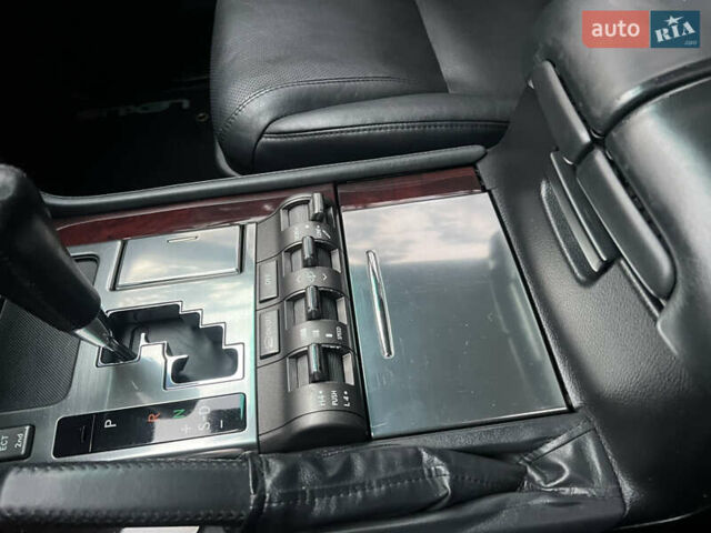 Чорний Лексус ЛХ, об'ємом двигуна 5.7 л та пробігом 244 тис. км за 24950 $, фото 61 на Automoto.ua