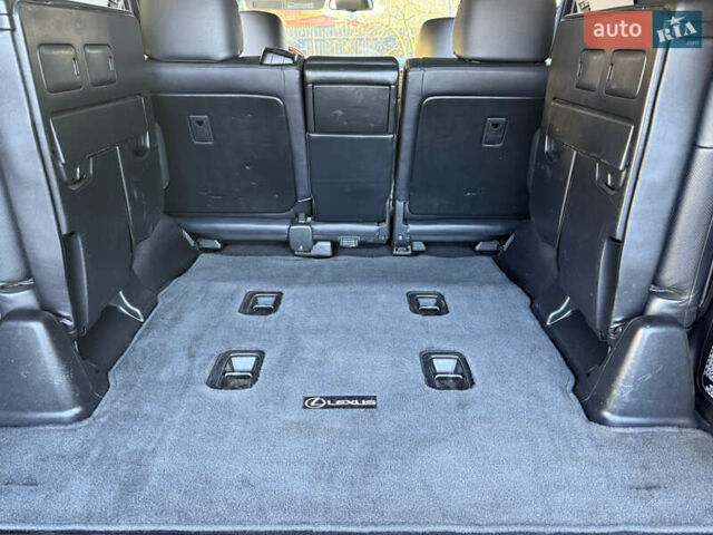 Черный Лексус ЛХ, объемом двигателя 5.66 л и пробегом 288 тыс. км за 29300 $, фото 18 на Automoto.ua