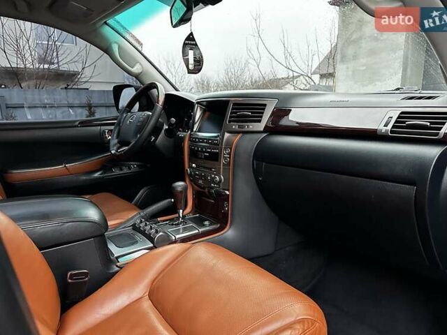 Черный Лексус ЛХ, объемом двигателя 5.66 л и пробегом 225 тыс. км за 30000 $, фото 37 на Automoto.ua