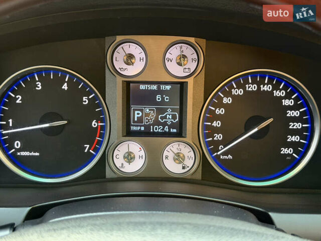 Черный Лексус ЛХ, объемом двигателя 5.7 л и пробегом 443 тыс. км за 26800 $, фото 63 на Automoto.ua