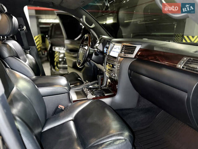 Чорний Лексус ЛХ, об'ємом двигуна 5.66 л та пробігом 115 тис. км за 35500 $, фото 35 на Automoto.ua