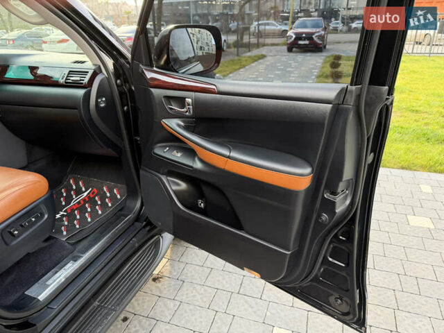 Черный Лексус ЛХ, объемом двигателя 5.7 л и пробегом 443 тыс. км за 26800 $, фото 56 на Automoto.ua