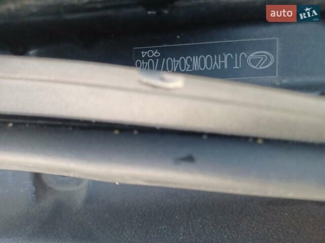 Черный Лексус ЛХ, объемом двигателя 5.66 л и пробегом 213 тыс. км за 42000 $, фото 17 на Automoto.ua