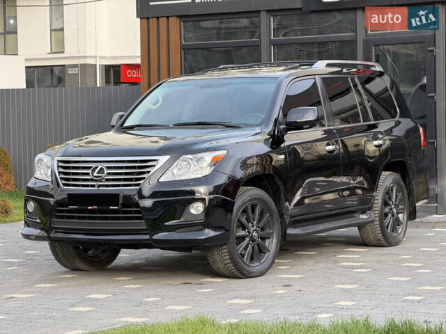 Черный Лексус ЛХ, объемом двигателя 5.7 л и пробегом 443 тыс. км за 26800 $, фото 3 на Automoto.ua
