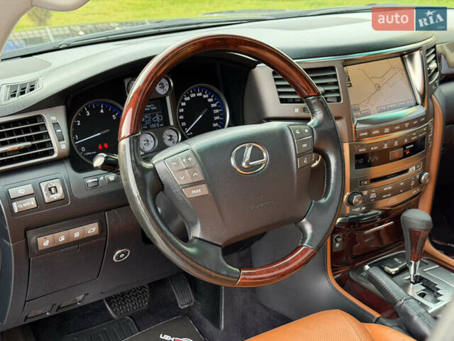 Черный Лексус ЛХ, объемом двигателя 5.7 л и пробегом 443 тыс. км за 26800 $, фото 31 на Automoto.ua