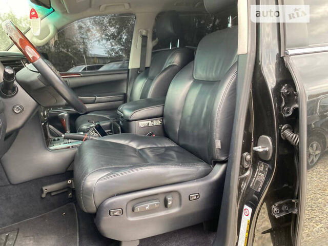 Черный Лексус ЛХ, объемом двигателя 5.66 л и пробегом 180 тыс. км за 31500 $, фото 12 на Automoto.ua