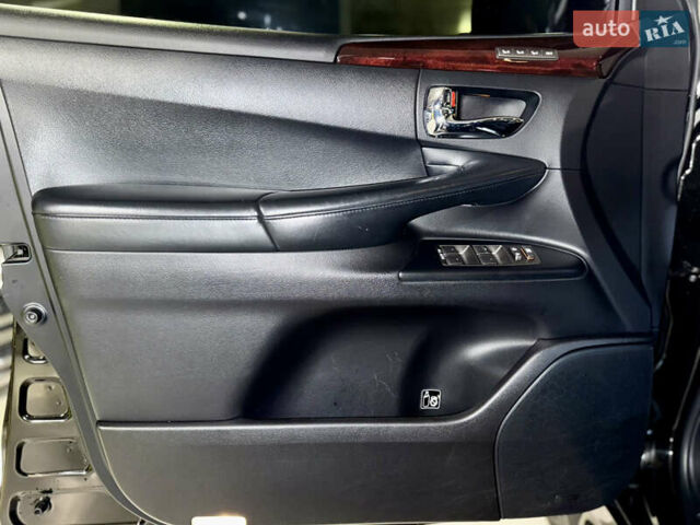 Чорний Лексус ЛХ, об'ємом двигуна 5.66 л та пробігом 115 тис. км за 35500 $, фото 25 на Automoto.ua