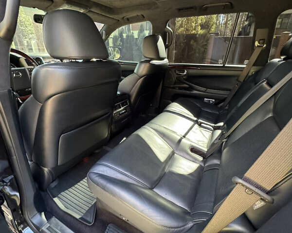 Черный Лексус ЛХ, объемом двигателя 5.66 л и пробегом 113 тыс. км за 38500 $, фото 15 на Automoto.ua