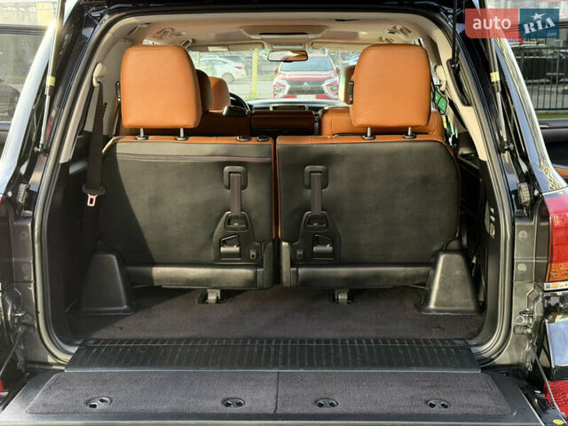 Черный Лексус ЛХ, объемом двигателя 5.7 л и пробегом 443 тыс. км за 26800 $, фото 74 на Automoto.ua