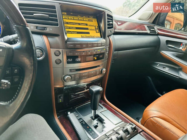 Чорний Лексус ЛХ, об'ємом двигуна 5.66 л та пробігом 243 тис. км за 25500 $, фото 47 на Automoto.ua