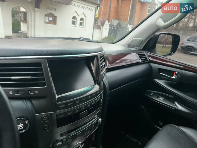 Чорний Лексус ЛХ, об'ємом двигуна 5.7 л та пробігом 244 тис. км за 24950 $, фото 62 на Automoto.ua