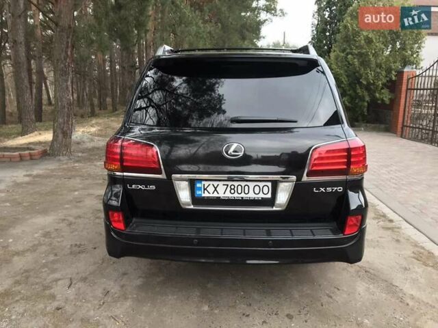 Черный Лексус ЛХ, объемом двигателя 5.7 л и пробегом 197 тыс. км за 39000 $, фото 5 на Automoto.ua