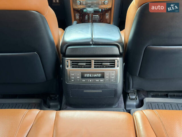 Черный Лексус ЛХ, объемом двигателя 5.7 л и пробегом 443 тыс. км за 26800 $, фото 44 на Automoto.ua