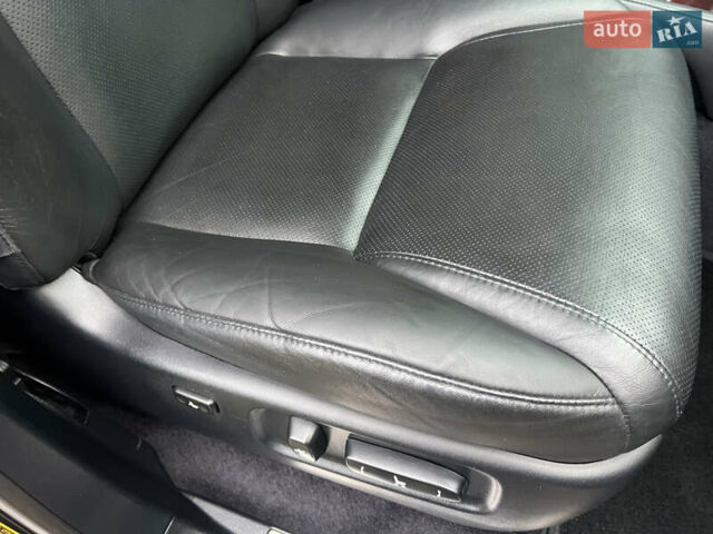 Чорний Лексус ЛХ, об'ємом двигуна 5.7 л та пробігом 244 тис. км за 24950 $, фото 87 на Automoto.ua