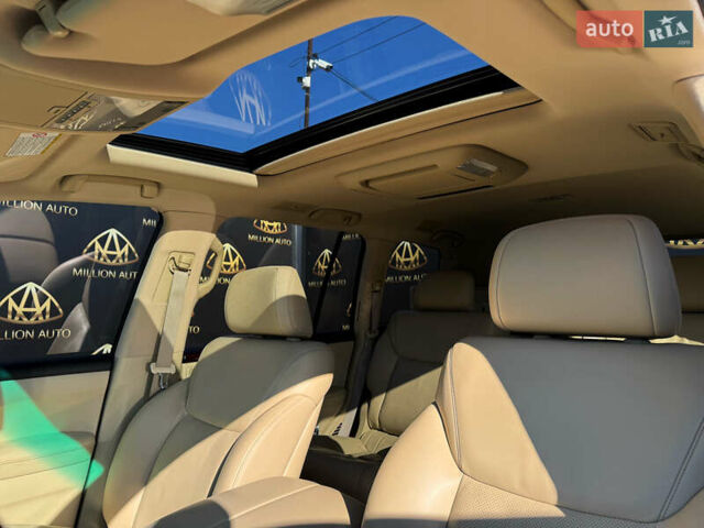 Чорний Лексус ЛХ, об'ємом двигуна 5.66 л та пробігом 106 тис. км за 37999 $, фото 11 на Automoto.ua