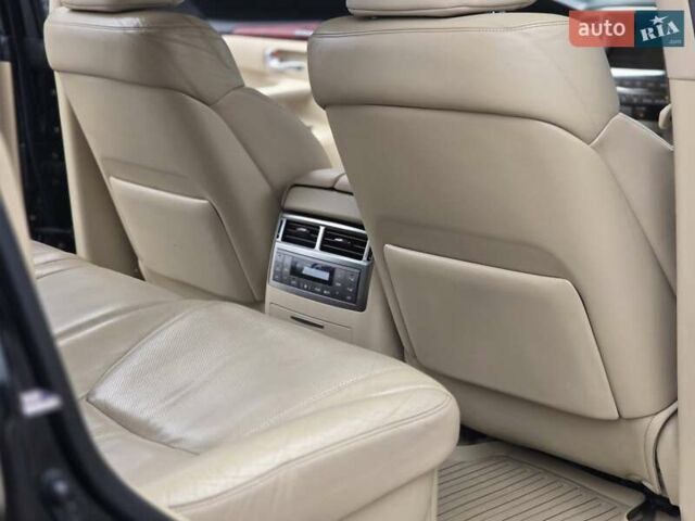 Черный Лексус ЛХ, объемом двигателя 5.66 л и пробегом 238 тыс. км за 25700 $, фото 13 на Automoto.ua