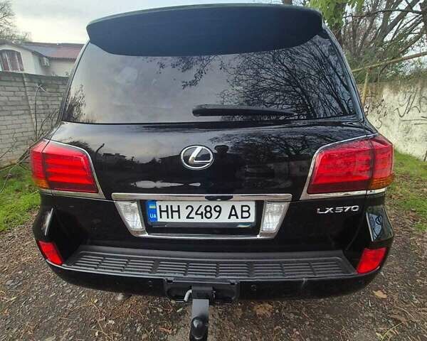 Черный Лексус ЛХ, объемом двигателя 5.66 л и пробегом 220 тыс. км за 29500 $, фото 14 на Automoto.ua
