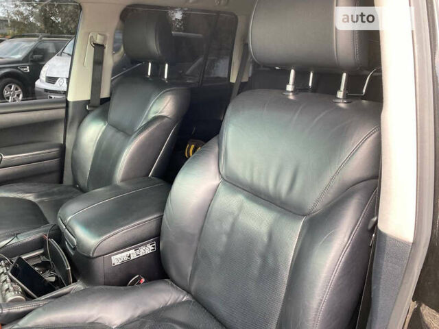 Черный Лексус ЛХ, объемом двигателя 5.66 л и пробегом 180 тыс. км за 31500 $, фото 14 на Automoto.ua