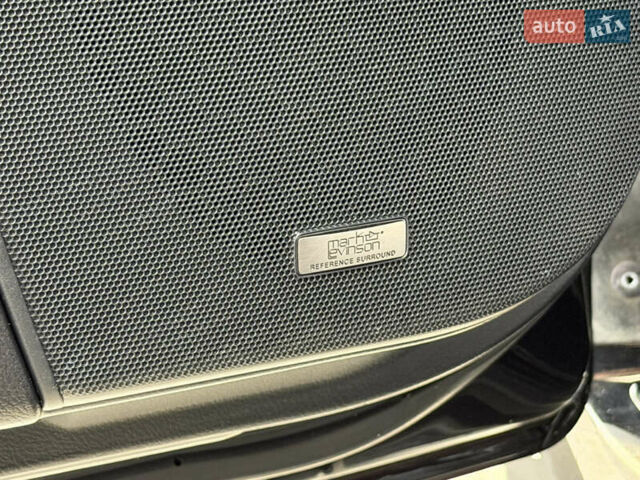 Черный Лексус ЛХ, объемом двигателя 5.7 л и пробегом 443 тыс. км за 26800 $, фото 29 на Automoto.ua