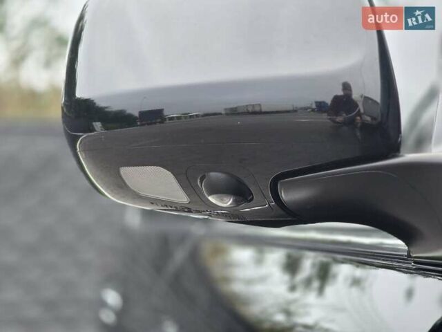 Черный Лексус ЛХ, объемом двигателя 5.66 л и пробегом 238 тыс. км за 25700 $, фото 24 на Automoto.ua