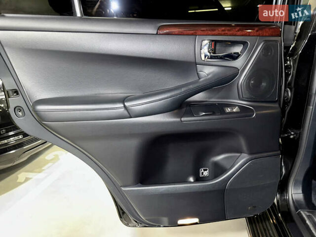 Чорний Лексус ЛХ, об'ємом двигуна 5.66 л та пробігом 115 тис. км за 35500 $, фото 29 на Automoto.ua