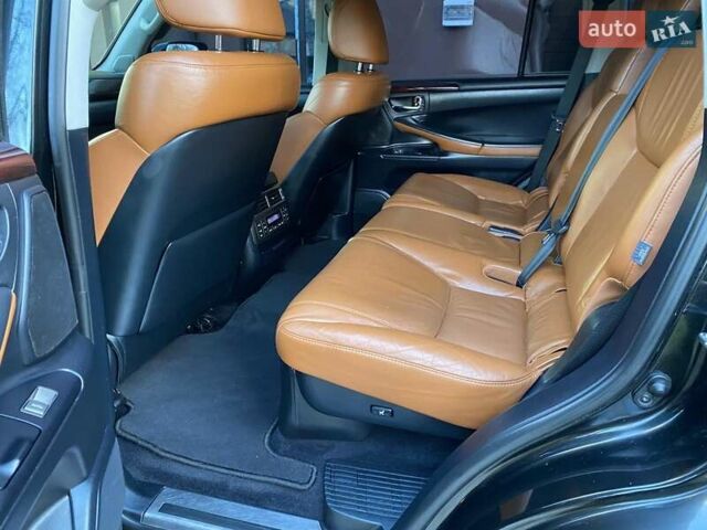 Чорний Лексус ЛХ, об'ємом двигуна 5.66 л та пробігом 205 тис. км за 29950 $, фото 29 на Automoto.ua