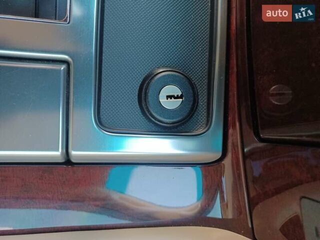 Черный Лексус ЛХ, объемом двигателя 5.66 л и пробегом 213 тыс. км за 42000 $, фото 32 на Automoto.ua