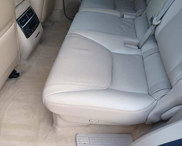 Черный Лексус ЛХ, объемом двигателя 5.66 л и пробегом 213 тыс. км за 42000 $, фото 33 на Automoto.ua