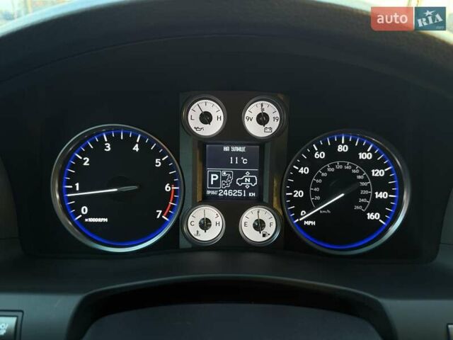 Черный Лексус ЛХ, объемом двигателя 5.66 л и пробегом 246 тыс. км за 31000 $, фото 4 на Automoto.ua