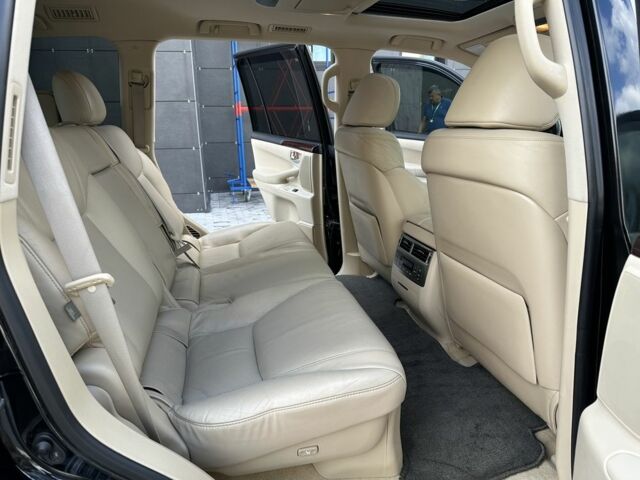 Черный Лексус ЛХ, объемом двигателя 5.7 л и пробегом 160 тыс. км за 26500 $, фото 9 на Automoto.ua