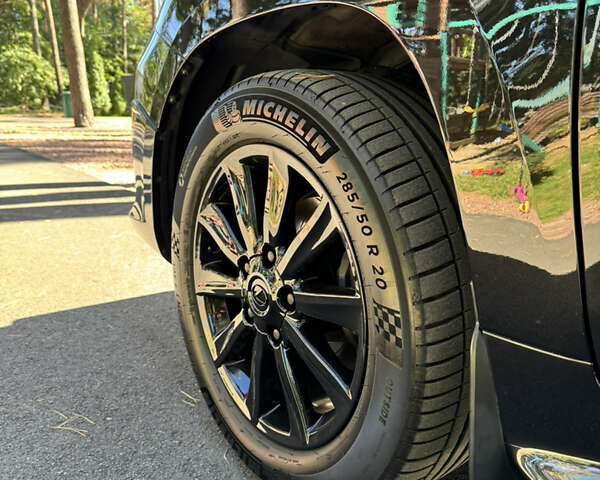 Черный Лексус ЛХ, объемом двигателя 5.66 л и пробегом 113 тыс. км за 38500 $, фото 20 на Automoto.ua