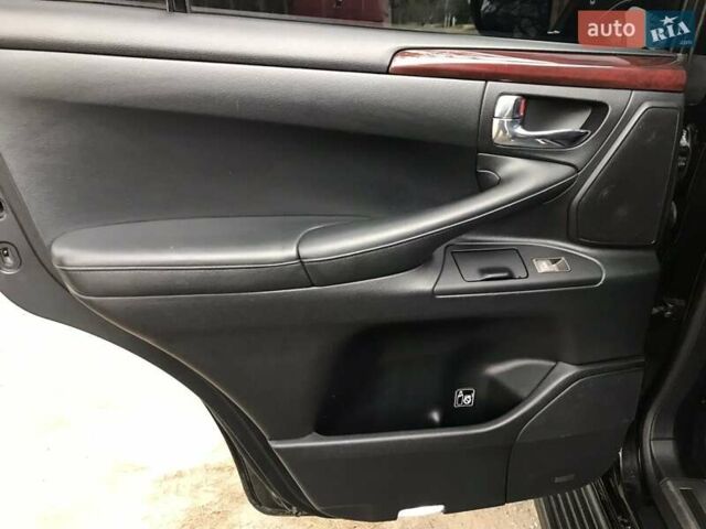 Черный Лексус ЛХ, объемом двигателя 5.7 л и пробегом 197 тыс. км за 39000 $, фото 11 на Automoto.ua