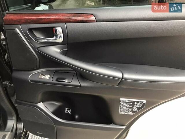 Черный Лексус ЛХ, объемом двигателя 5.7 л и пробегом 197 тыс. км за 39000 $, фото 14 на Automoto.ua