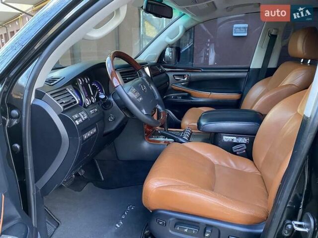 Чорний Лексус ЛХ, об'ємом двигуна 5.66 л та пробігом 205 тис. км за 29950 $, фото 27 на Automoto.ua