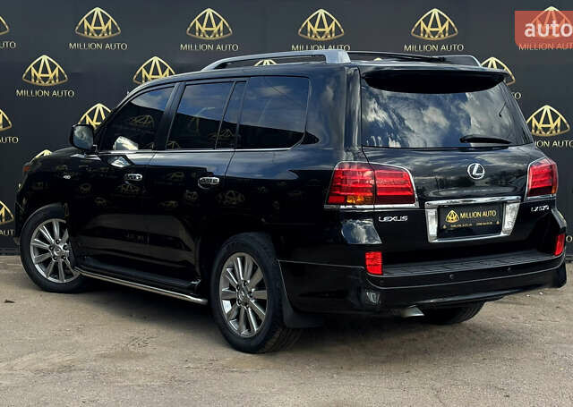 Чорний Лексус ЛХ, об'ємом двигуна 5.66 л та пробігом 106 тис. км за 37999 $, фото 3 на Automoto.ua