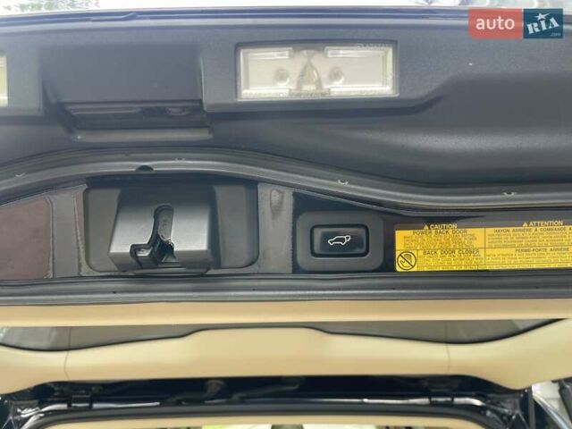 Черный Лексус ЛХ, объемом двигателя 5.7 л и пробегом 220 тыс. км за 35800 $, фото 43 на Automoto.ua