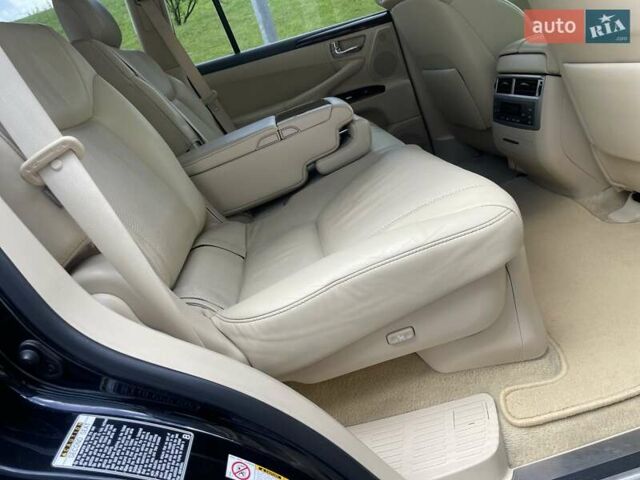 Черный Лексус ЛХ, объемом двигателя 5.7 л и пробегом 220 тыс. км за 35800 $, фото 98 на Automoto.ua