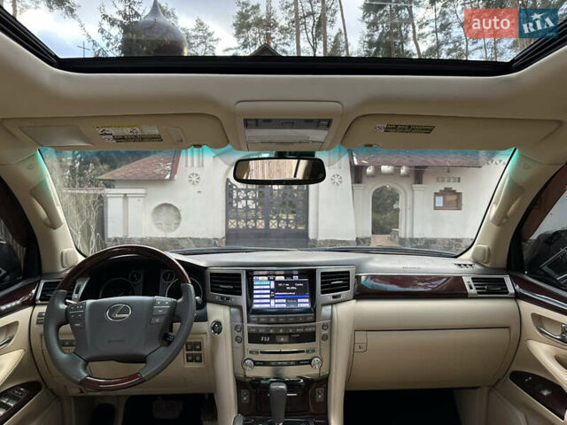Черный Лексус ЛХ, объемом двигателя 5.66 л и пробегом 237 тыс. км за 34950 $, фото 100 на Automoto.ua