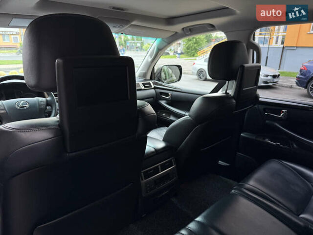 Черный Лексус ЛХ, объемом двигателя 5.7 л и пробегом 88 тыс. км за 47000 $, фото 35 на Automoto.ua