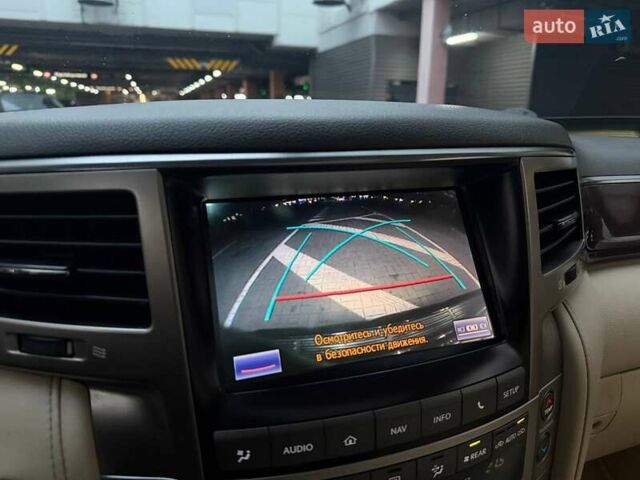 Черный Лексус ЛХ, объемом двигателя 5.66 л и пробегом 285 тыс. км за 34990 $, фото 18 на Automoto.ua