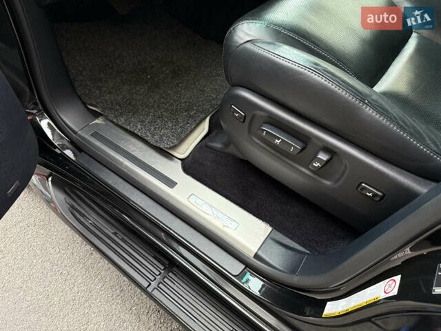 Черный Лексус ЛХ, объемом двигателя 5.7 л и пробегом 88 тыс. км за 47000 $, фото 37 на Automoto.ua
