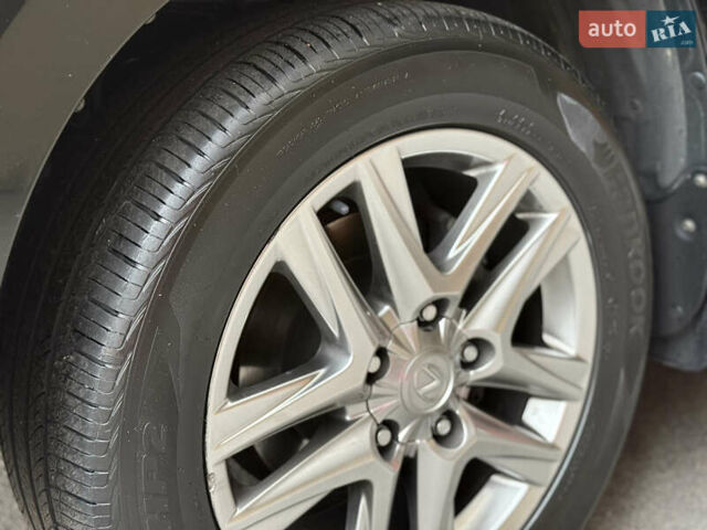 Черный Лексус ЛХ, объемом двигателя 5.7 л и пробегом 88 тыс. км за 47000 $, фото 40 на Automoto.ua