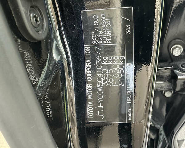 Черный Лексус ЛХ, объемом двигателя 5.66 л и пробегом 152 тыс. км за 37800 $, фото 37 на Automoto.ua